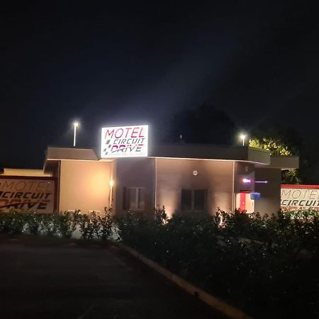 Cingia De' Botti Motel Circuit Drive المظهر الخارجي الصورة