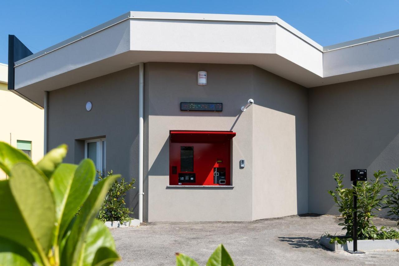 Cingia De' Botti Motel Circuit Drive المظهر الخارجي الصورة
